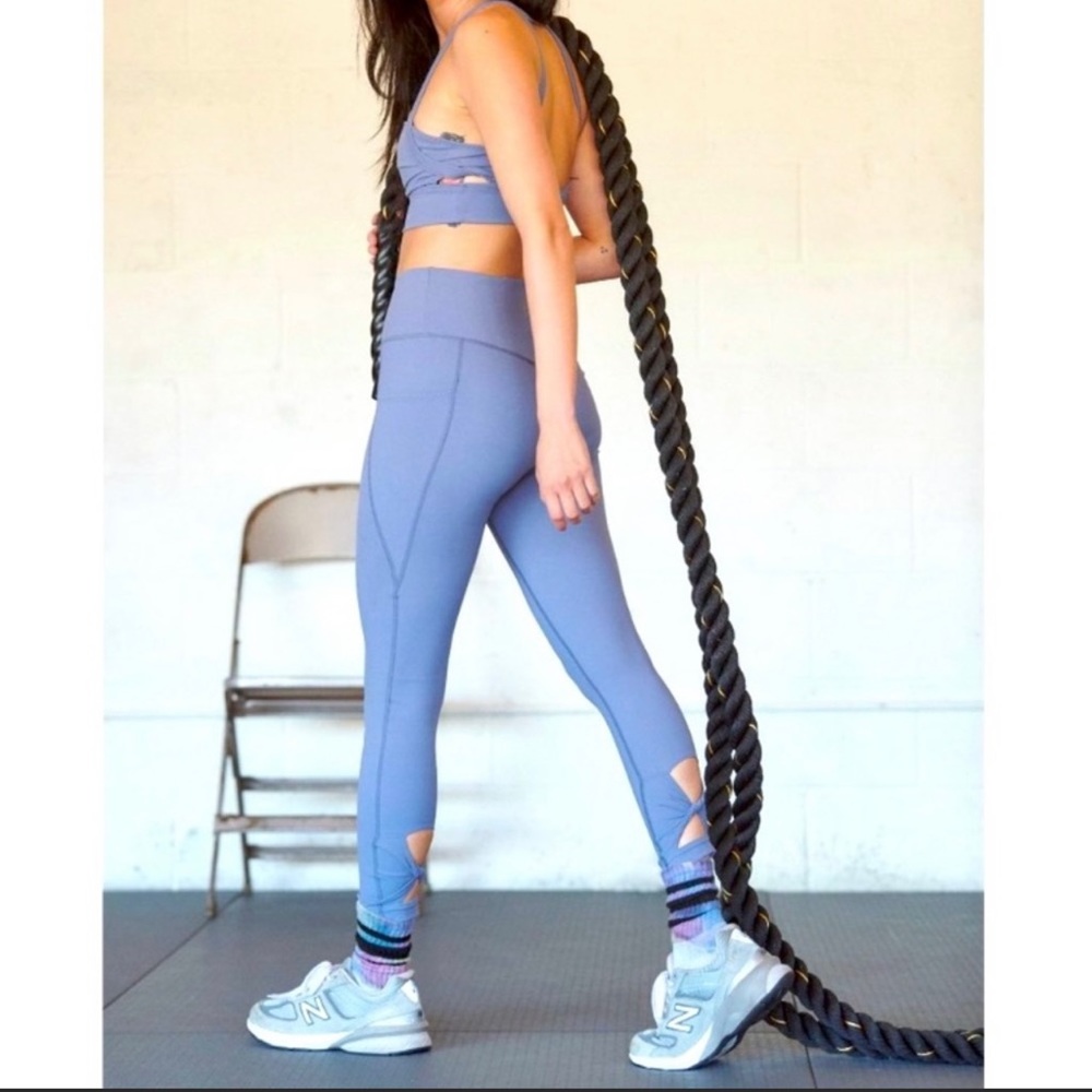 Free People Movement Solid Wave Rider Women’s Leggings Size Small NWT